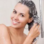 Tvätta håret på rätt sätt! Hur ofta ska man tvätta det och vilken metod väljer man?