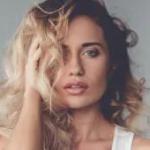 Hur kan man definiera sitt lockiga hår? Snabba och enkla metoder.